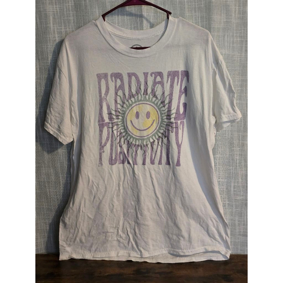 Women's DM Original T-shirt‎ Size L White Smiley Face Graphic Tee - Picture 1 of 4